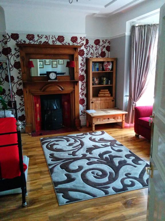 Beautiful Room In Victorian Family Home Ilford Buitenkant foto
